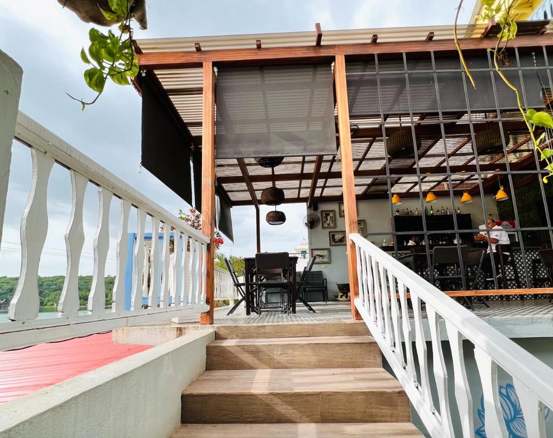 Hotel Casona De La Isla ฟลอเรส ภายนอก รูปภาพ