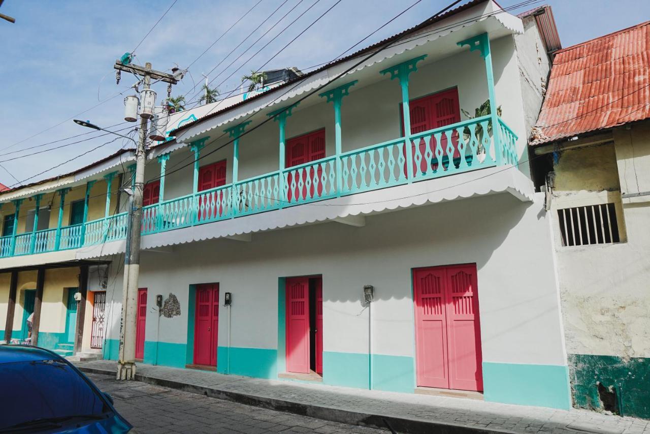 Hotel Casona De La Isla ฟลอเรส ภายนอก รูปภาพ