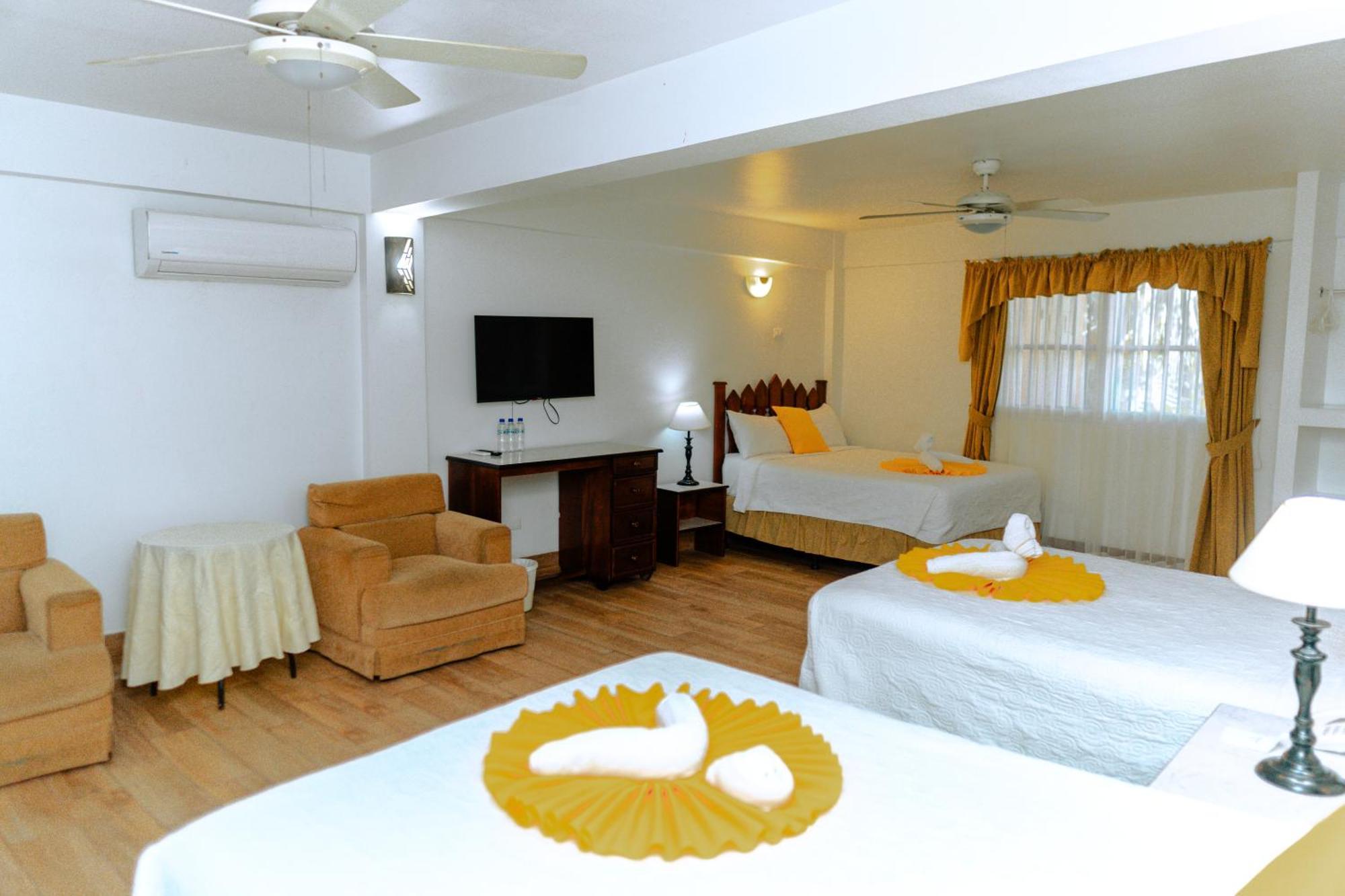 Hotel Casona De La Isla ฟลอเรส ภายนอก รูปภาพ