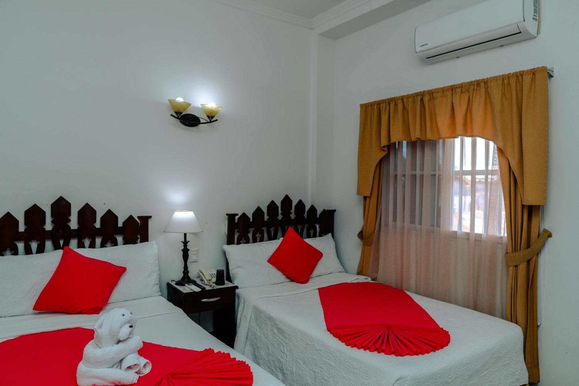 Hotel Casona De La Isla ฟลอเรส ภายนอก รูปภาพ