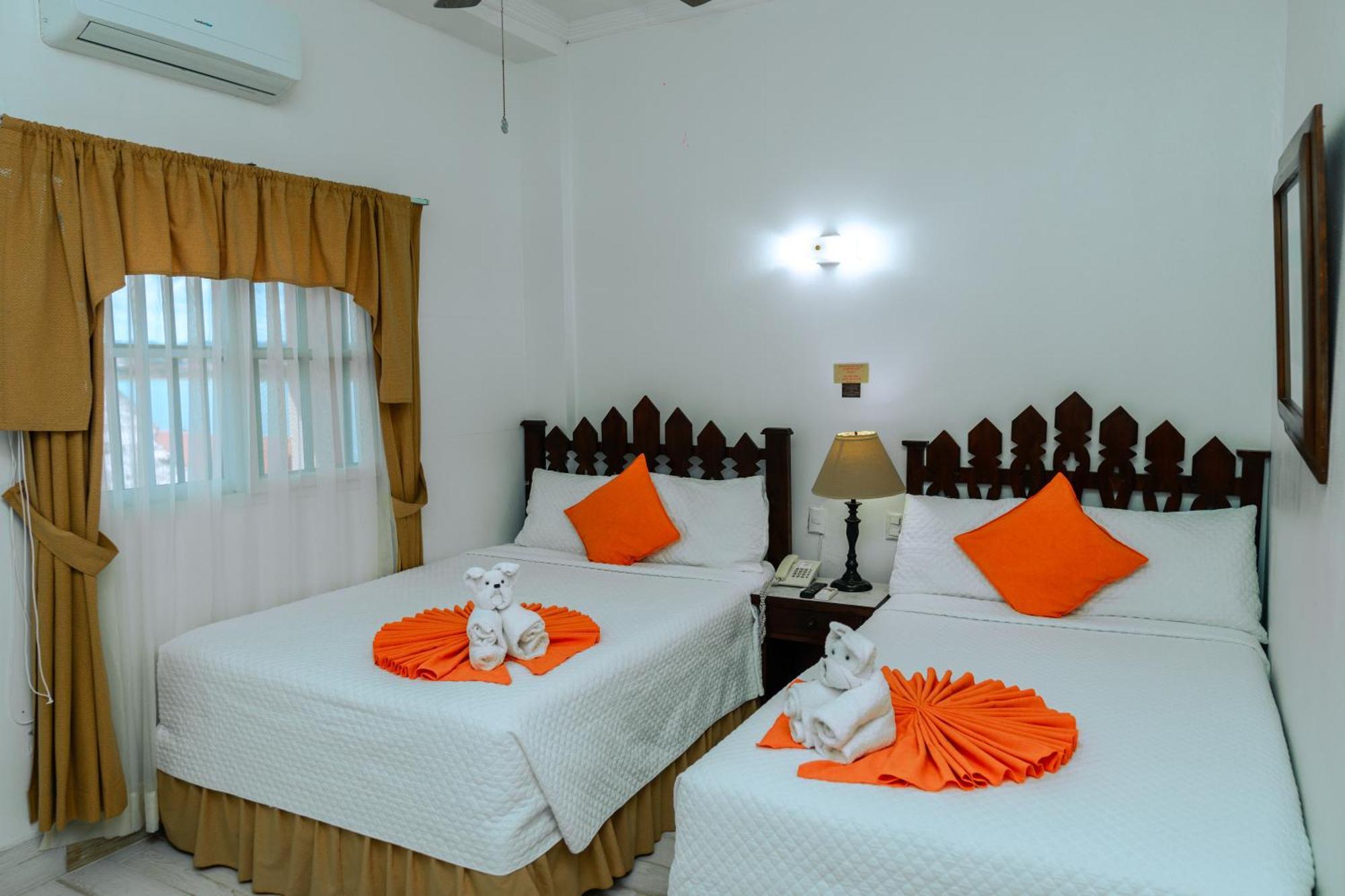Hotel Casona De La Isla ฟลอเรส ภายนอก รูปภาพ