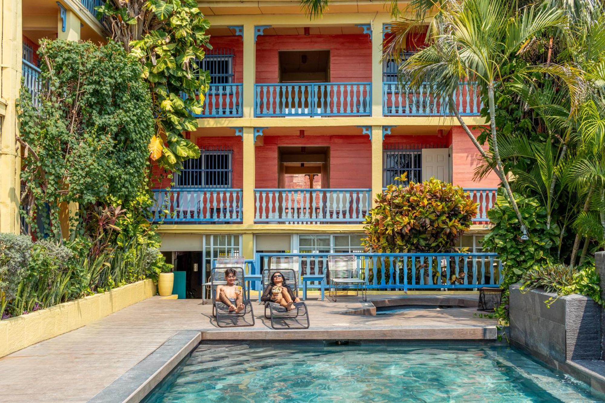 Hotel Casona De La Isla ฟลอเรส ภายนอก รูปภาพ